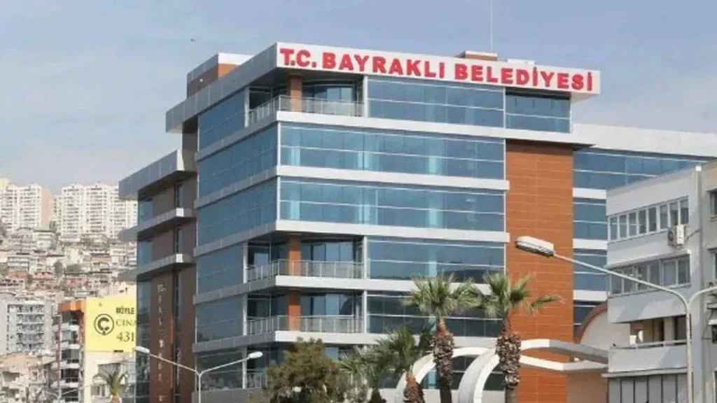 İzmir Bayraklı Belediyesi’ne Operasyon
