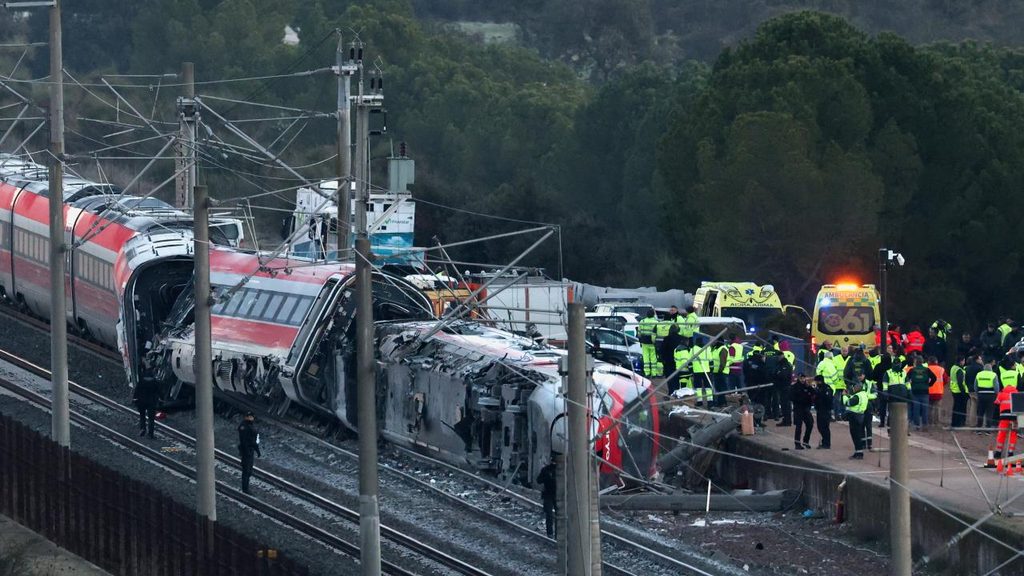 İspanya’da iki hızlı tren çarpıştı: Can kaybı 50’ye yükseldi