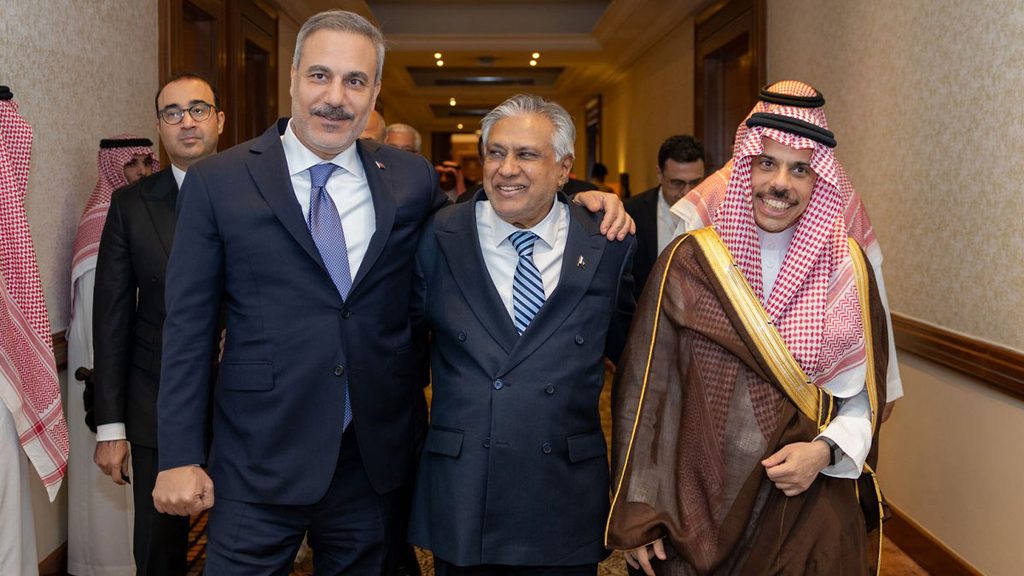 Türkiye Yemen saldırılarına karşı Arabistan’a asker gönderiyor