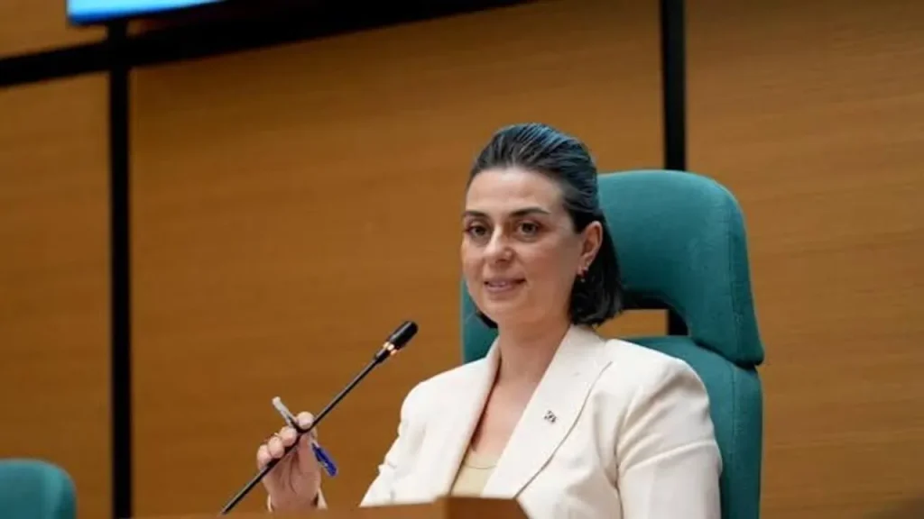 Üsküdar Belediye Başkanı Sinem Dedetaş tahliye edildi
