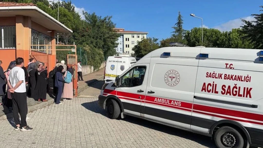 Okul saldırıları bitmiyor 1 öğrenci 5 öğrenciyi bıçakladı