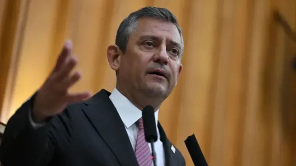 Özgür Özel’den İBB Sorusu Karşısında Olay Tepki: Kendimi Yakacağım