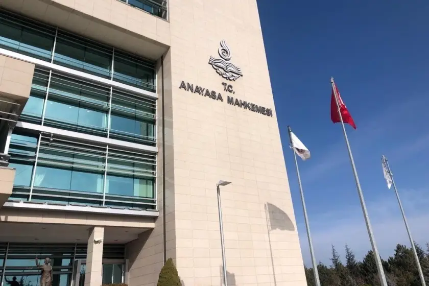 AYM’den 26 siyasi parti hakkında suç duyurusu