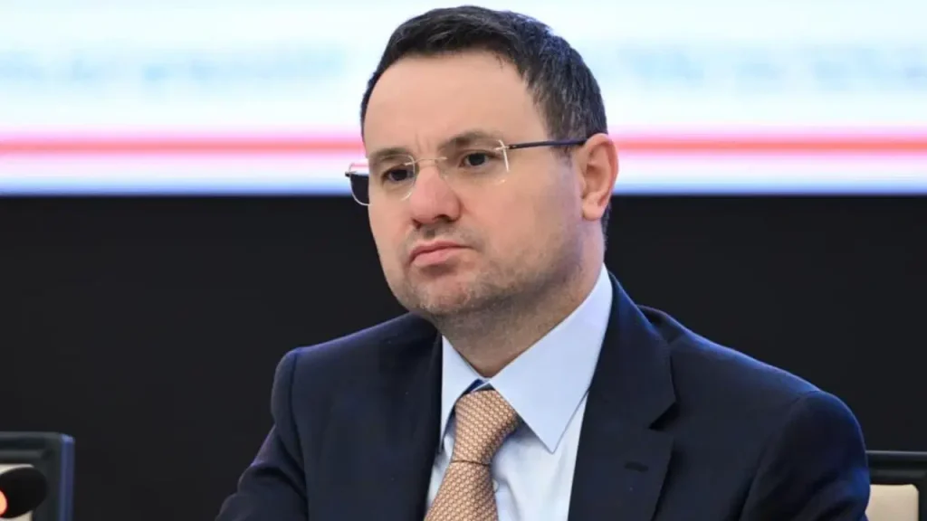 Akın Gürlek: Mevcut Anayasa ülkemize dar geliyor