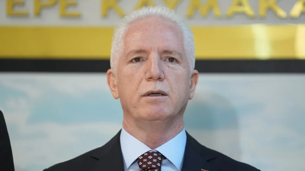 İstanbul Valiliği duyurdu Okullar Cuma Günü’de tatil